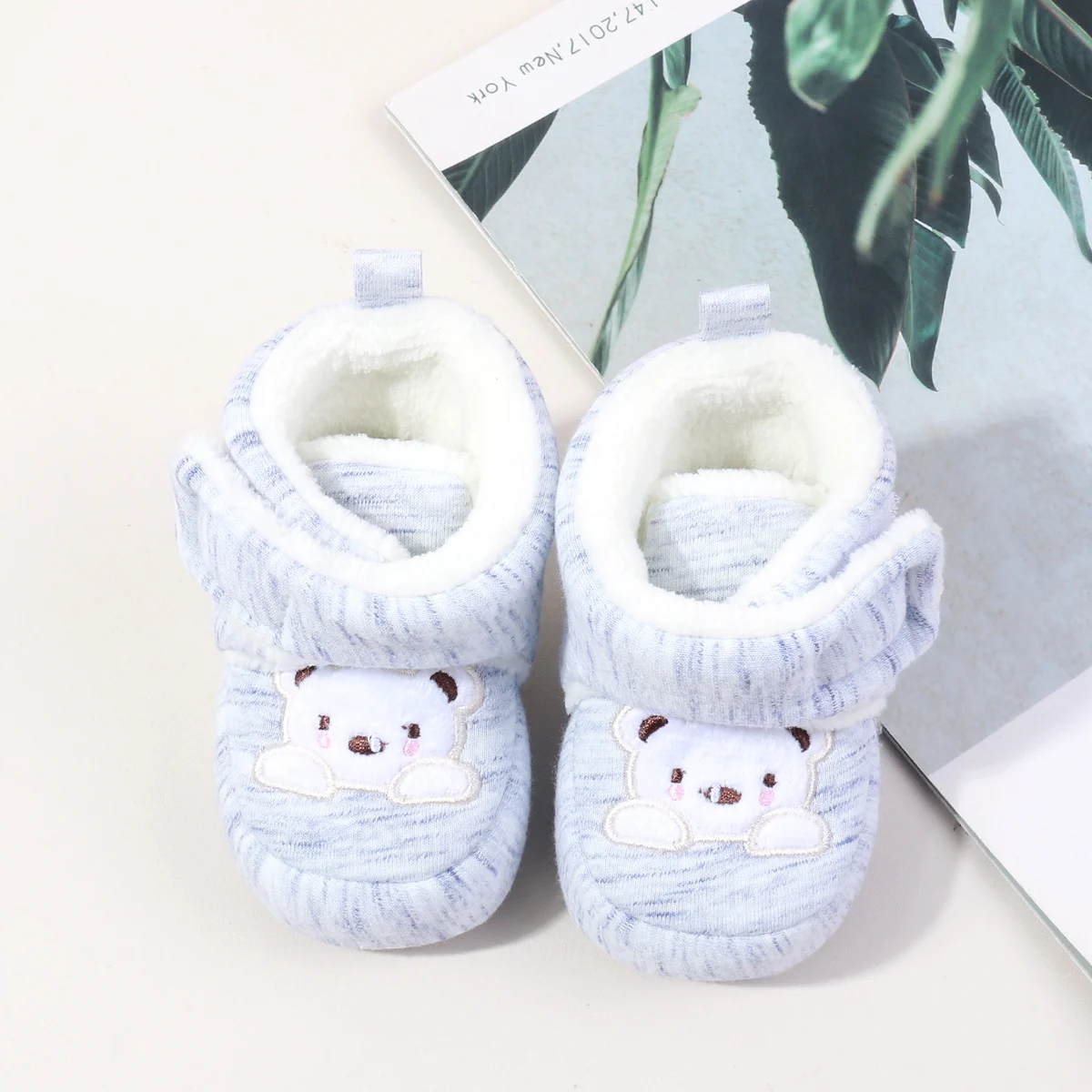 New Design Baby Winter Shoes Plush Thickened Infant Shoes Soft Soles Safety Warm Cozy Toddler Shoes details