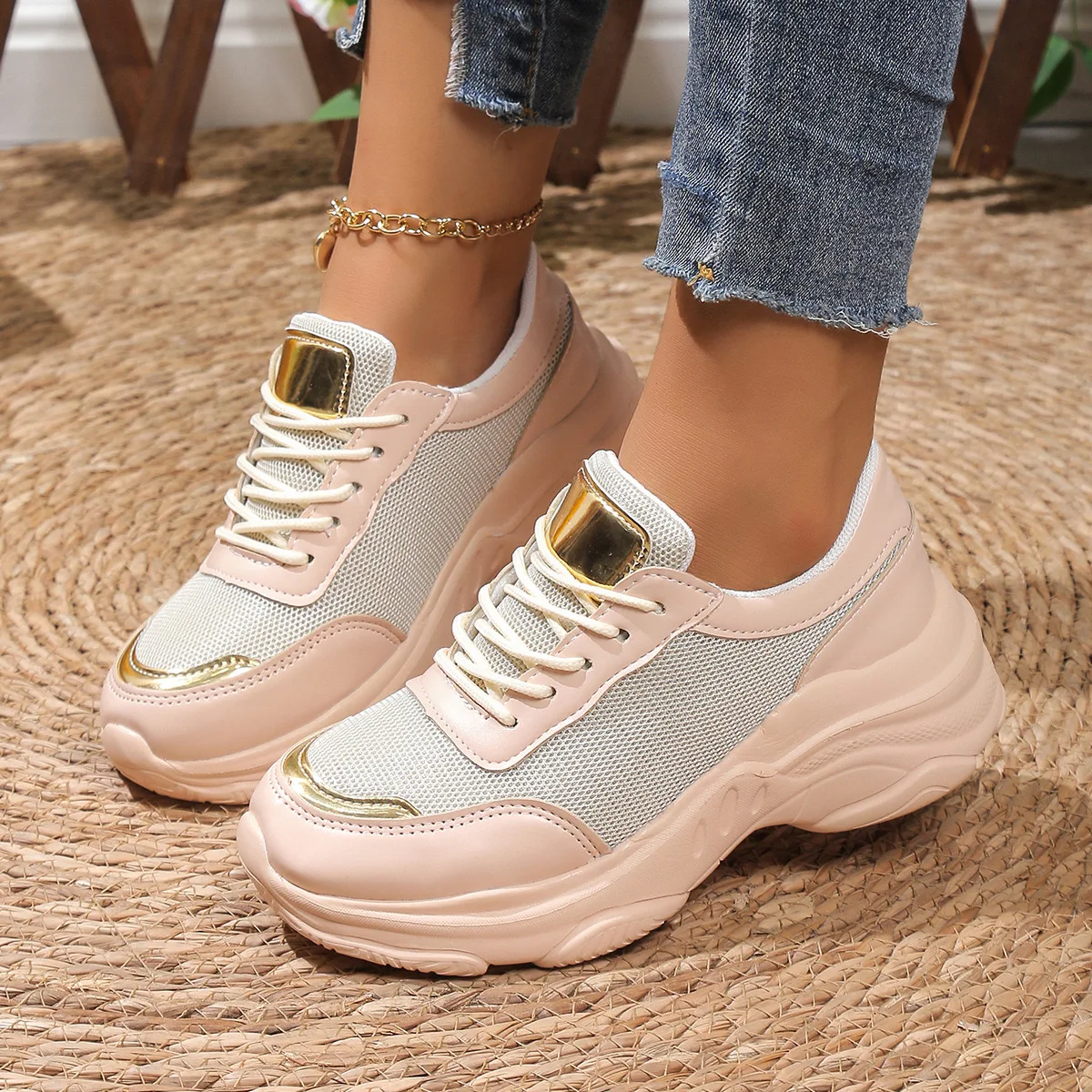 2024 Fashion summer new breathable wedge mesh women's casual sports shoes
