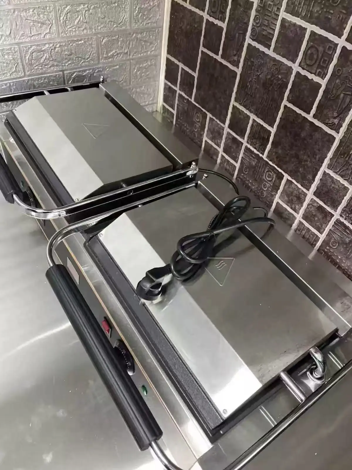 Commercial Digital Display Double Head Grooved Panini Grill Stainless Steel Full Groove Electric Press Grill for Restaurant