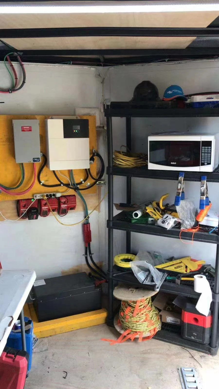 600W 800W 1200W Home Use on Grid Micro Inverter HM-1200 Solar Inverter for Home Use Solar Power supplier