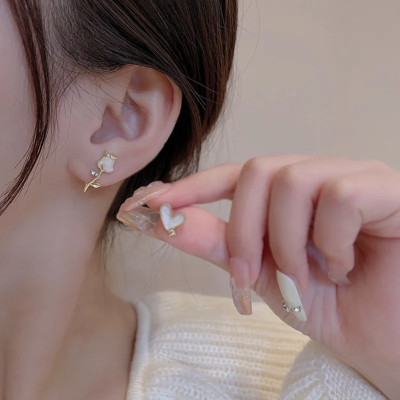 Fashion asymmetrical love flowers earrings female personality temperament delicate ear studs