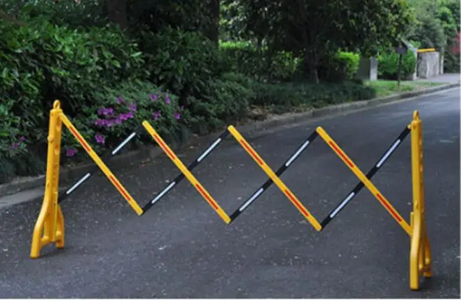 Wholesale Expandable PE Plastic Fence Temporary Portable Crowd Control Barrier Foldable Traffic Road Safety Measures supplier