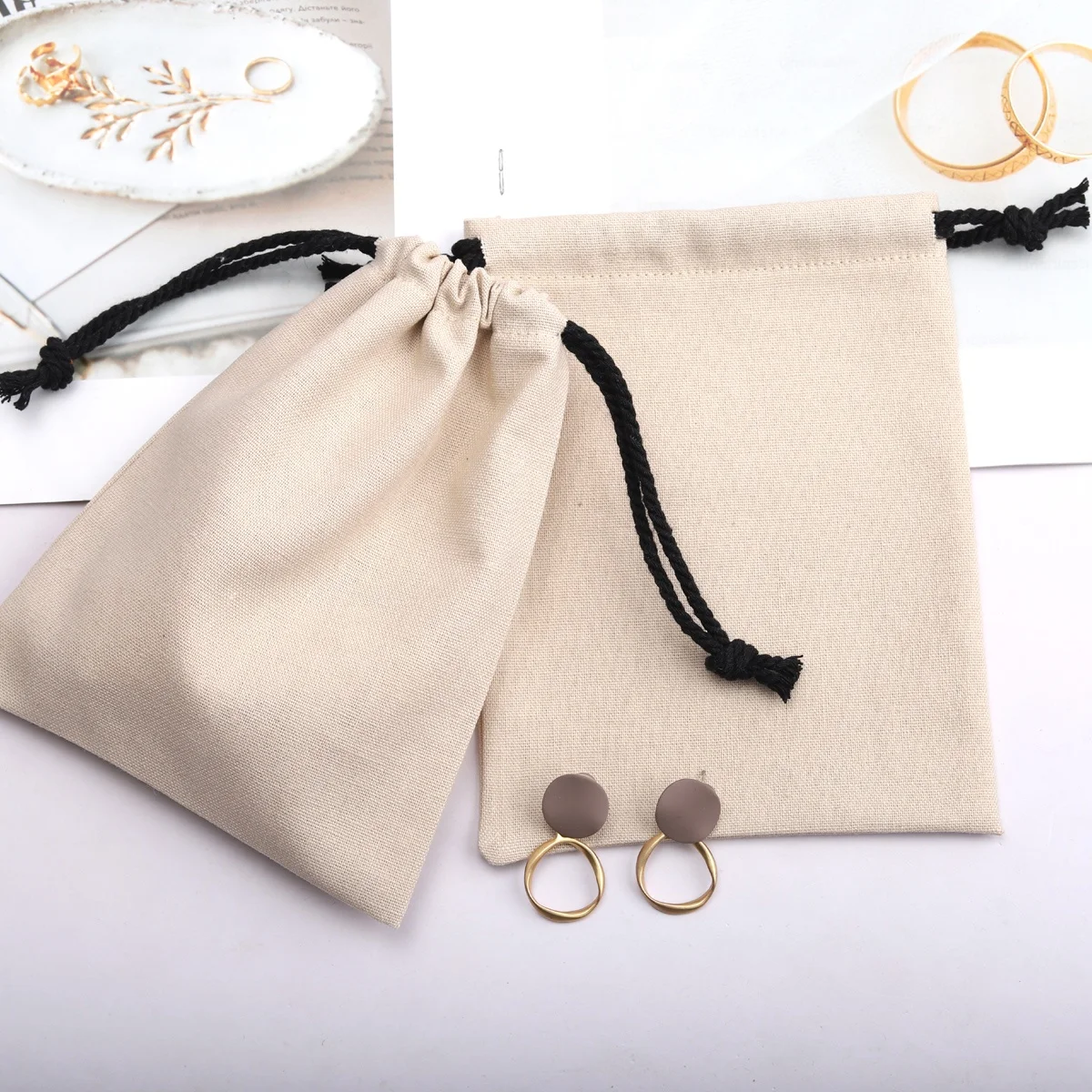 Manufacturer Spot Goods Natural Cotton Drawstring Bag Beige Canvas Gift Cosmetic Candle Pouch