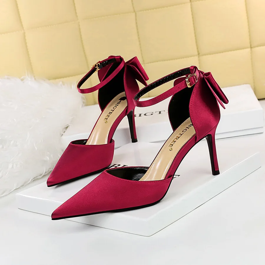 34-43 Hollow Bow Tie Sandals Sweet Beauty Shoes Thin Heels Light Pointed High Heels Pumps Party Summer Office LadyWear