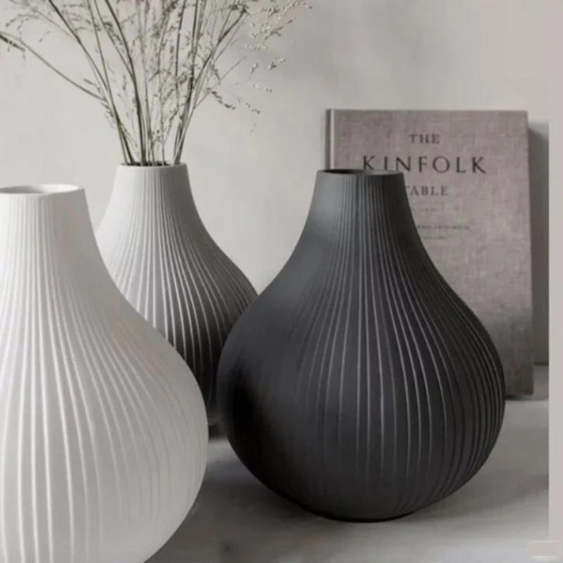 landelijk Het koud krijgen Ontkennen Nordic Modern Flower Vase Decoration Matte Black Ceramic Vase For Home  Decor - Buy Ceramic Vase,Matte Black Ceramic Vase,Ceramic Vases For Home  Decor Product on Alibaba.com