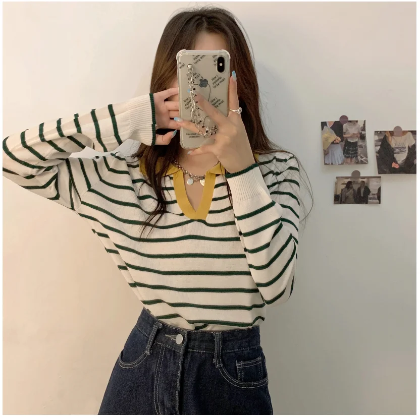 Factory Direct Wholesale Autumn Black White Knit Striped V-Neck Women Lady's Sweater