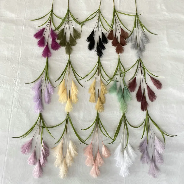 Wholesale Artificial Flowers Grass Feathers Epiphyllum Reed for Wedding Road Decorations and Photography Props