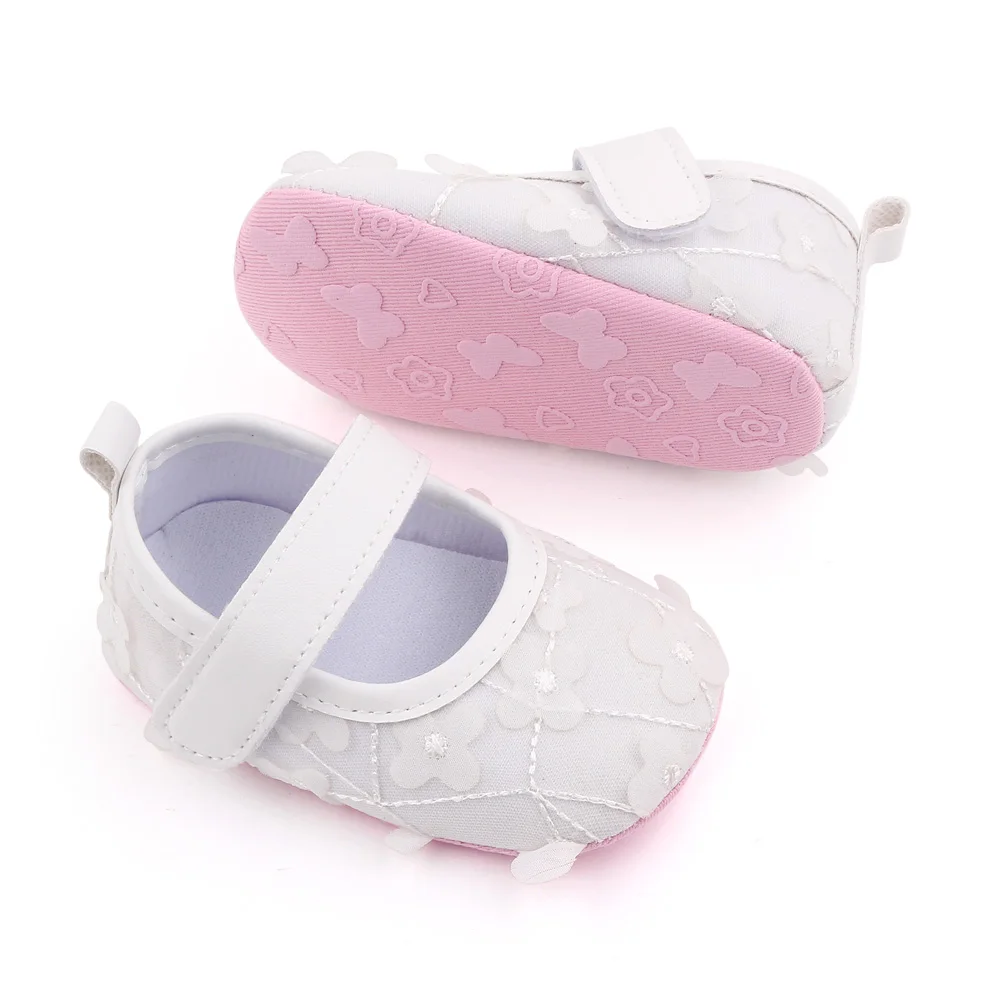 New Infants Cute Solid Color Small Flowers Indoor Soft Soled Toddler Shoes for Baby Girls factory