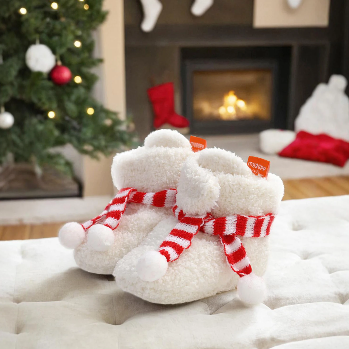 Unisex Warm Winter Indoor Newborn Baby Christmas Shoes Booties 2024 With Cute Scarf Design factory