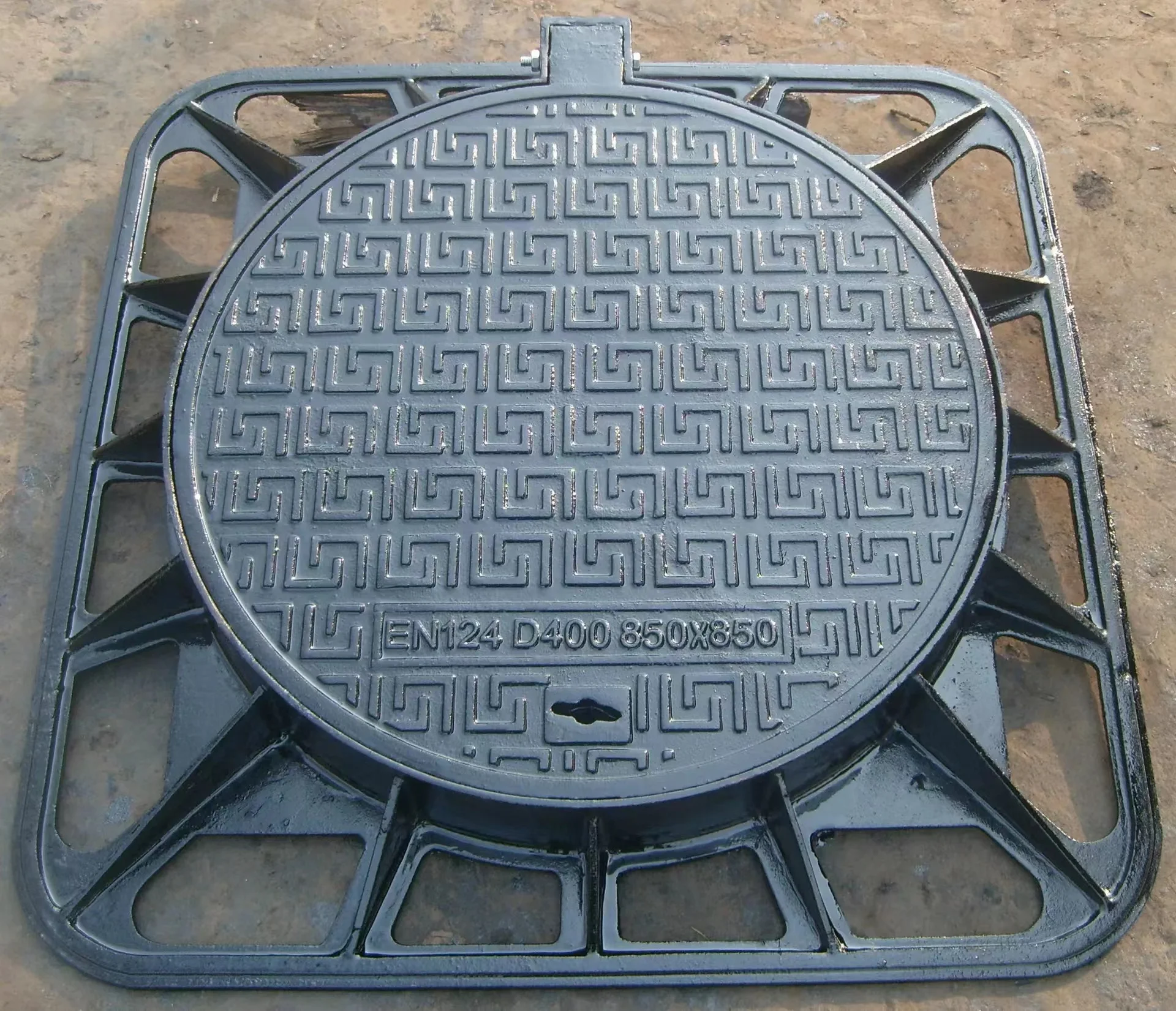 En Class D F Anti Theft Sanitary Sewer Heavy Duty Cast Iron