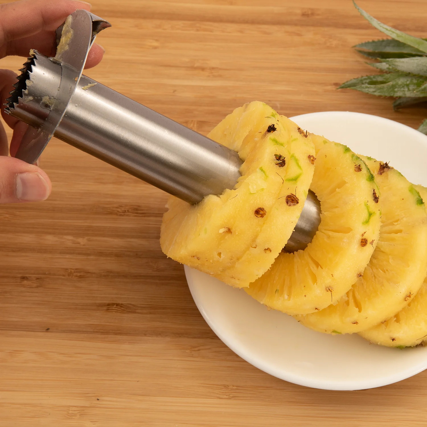 High Quality Kitchen Gadgets Stainless Steel Pineapple Peeler Pineapple Corer And Slicer Cutter
