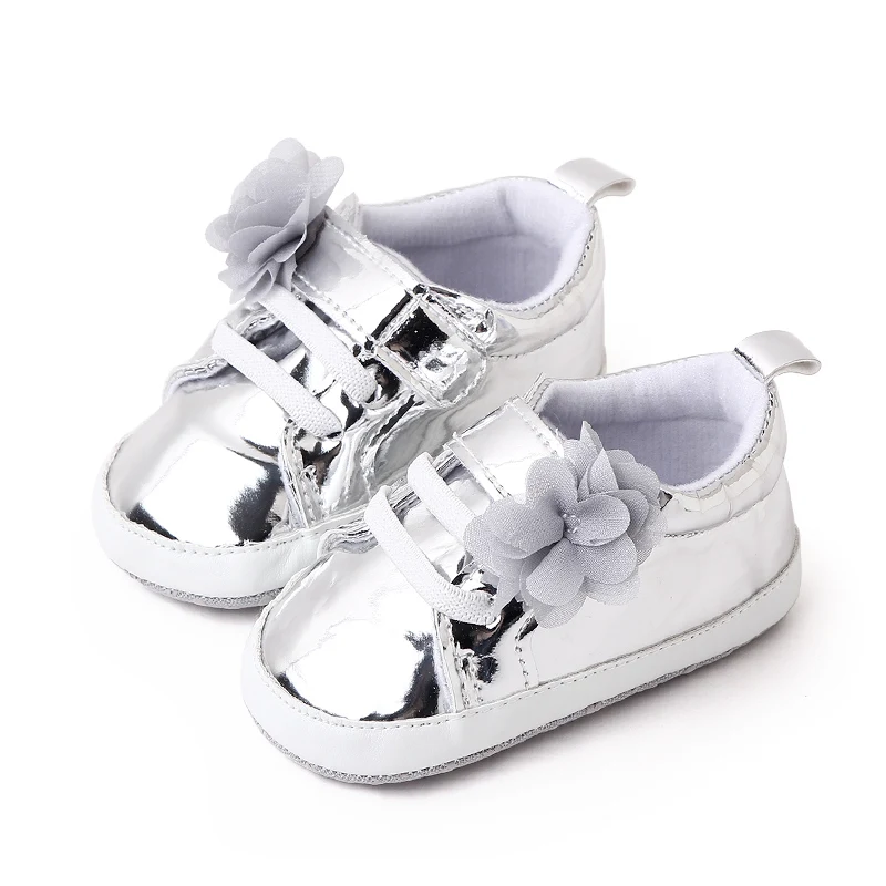 Solid Color Laser Shine Fashion Flower Soft Soled Baby Casual Shoes for Boys and Girls supplier