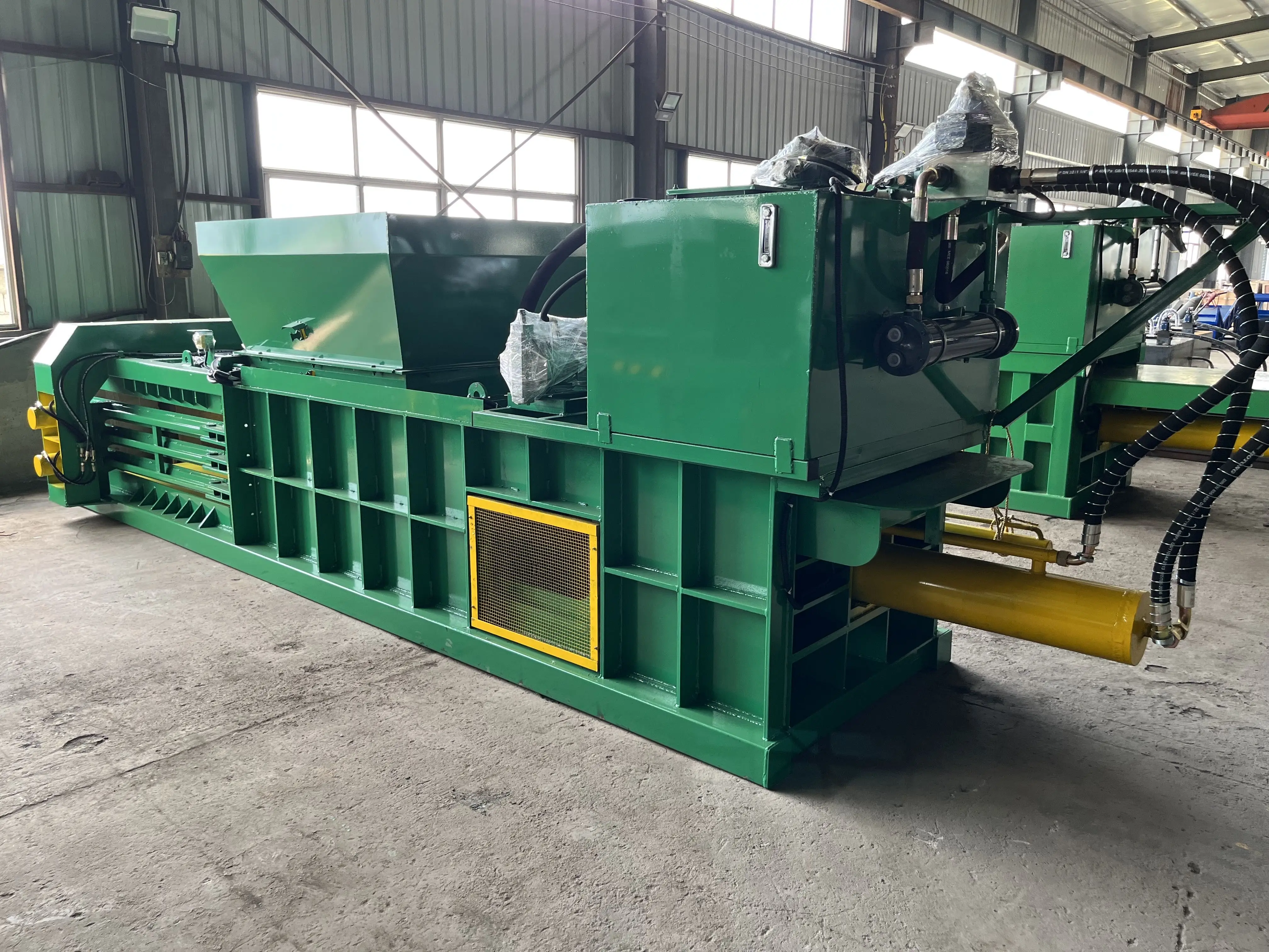 Plastic Bottles Baler Cardboard Baling Press Hydraulic Horizontal Baler