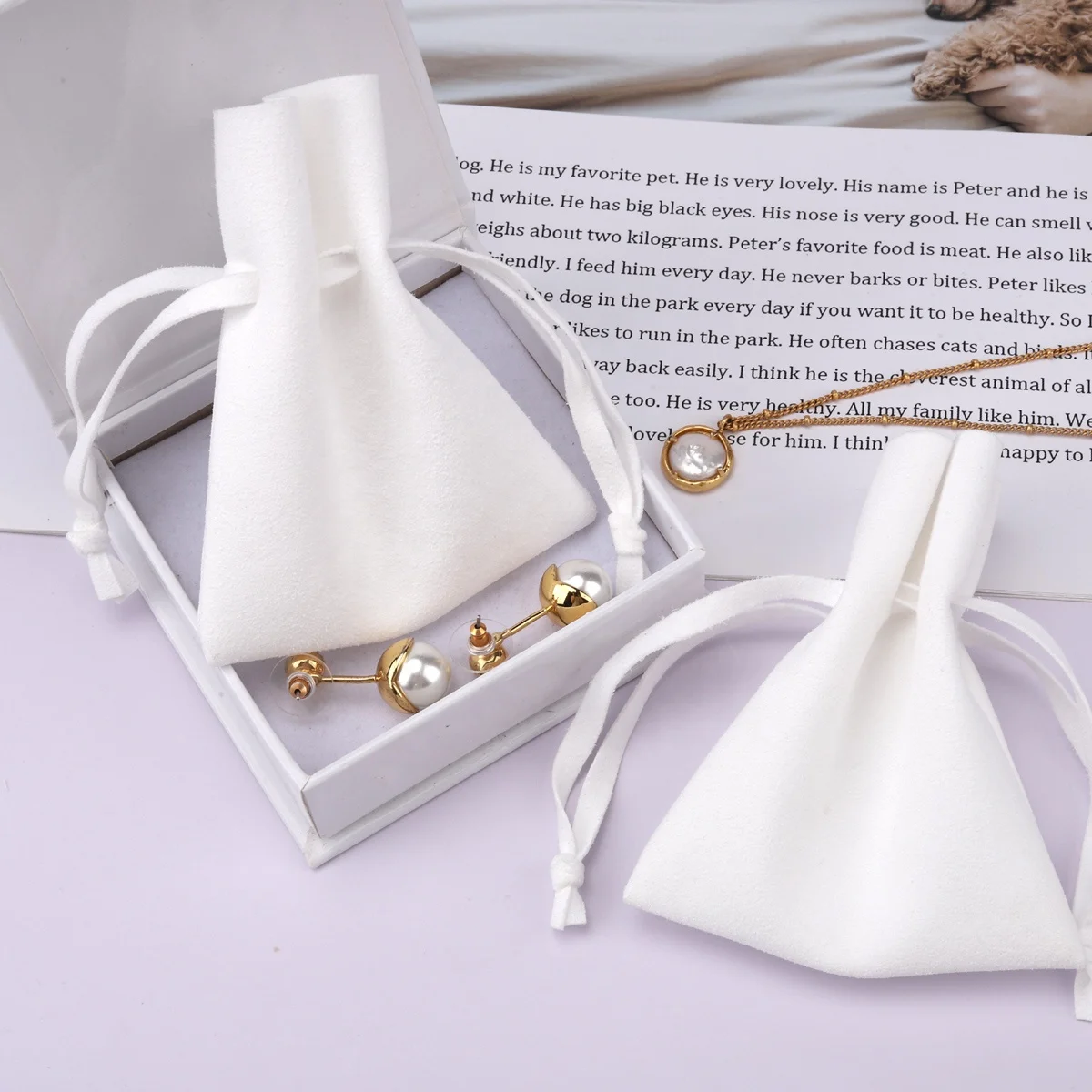 Hot sale Emboss Microfiber Jewelry Necklace Storage Envelope Bag White Luxury Microfiber Gift Jewelry Pouch