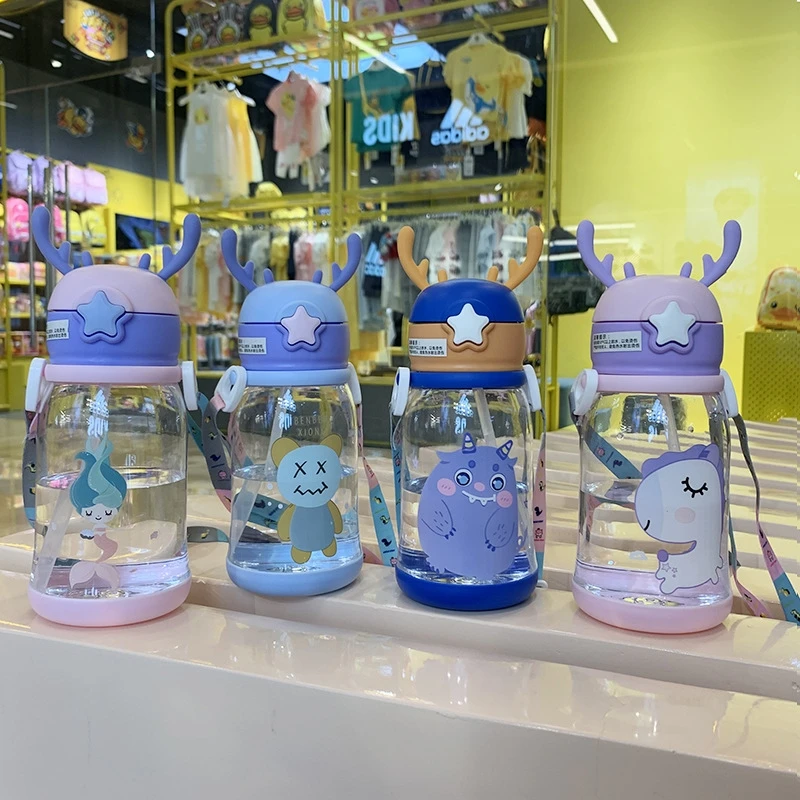 Wholesale customized Cute Design Cartoon Plastic Water Bottle Kids 600ml BPA Free Water Bottles Cup With Strap And Straw