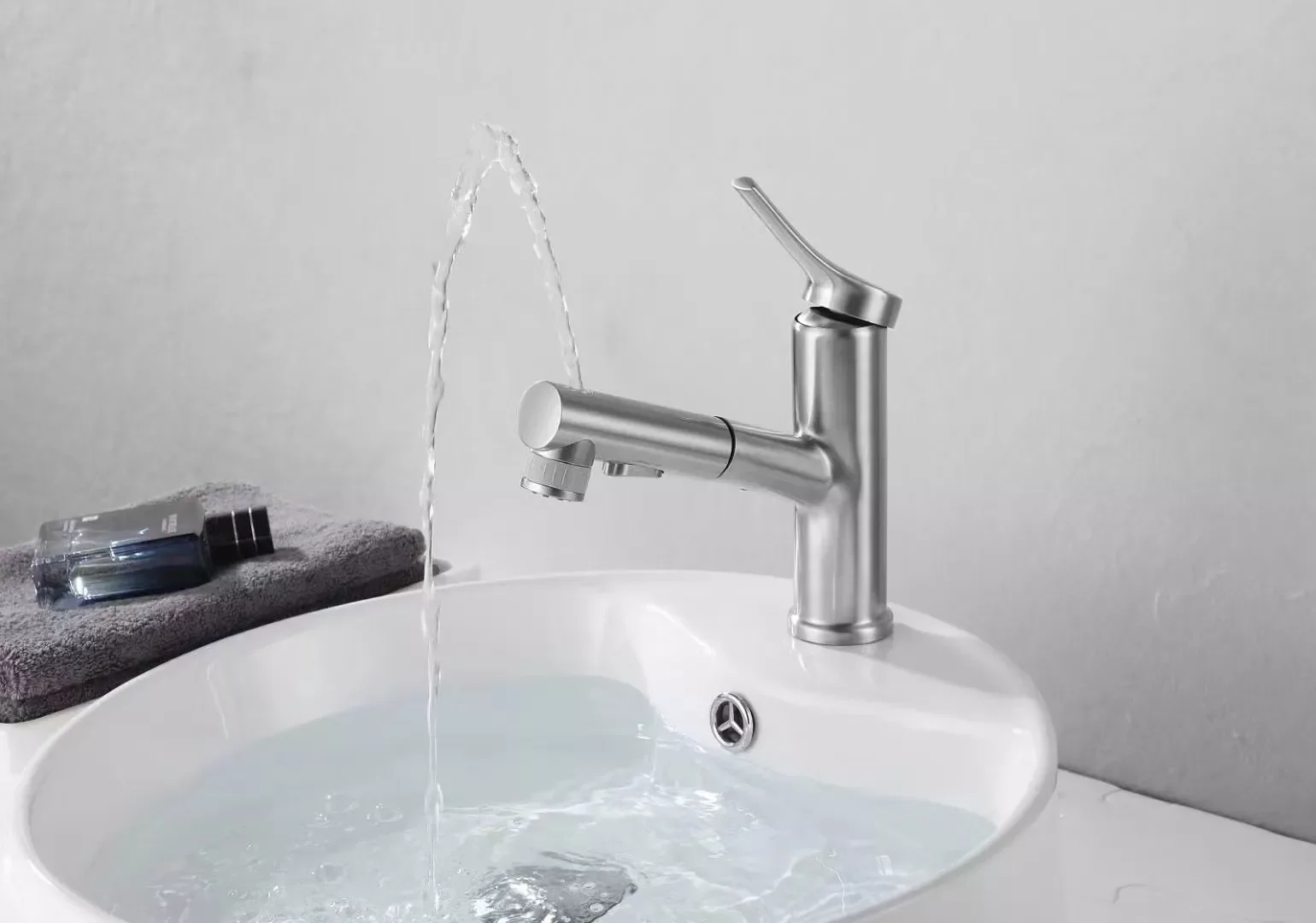 Sanipro Luxury Single Handle Stainless Steel Hot Cold Sprayer Bath Sink