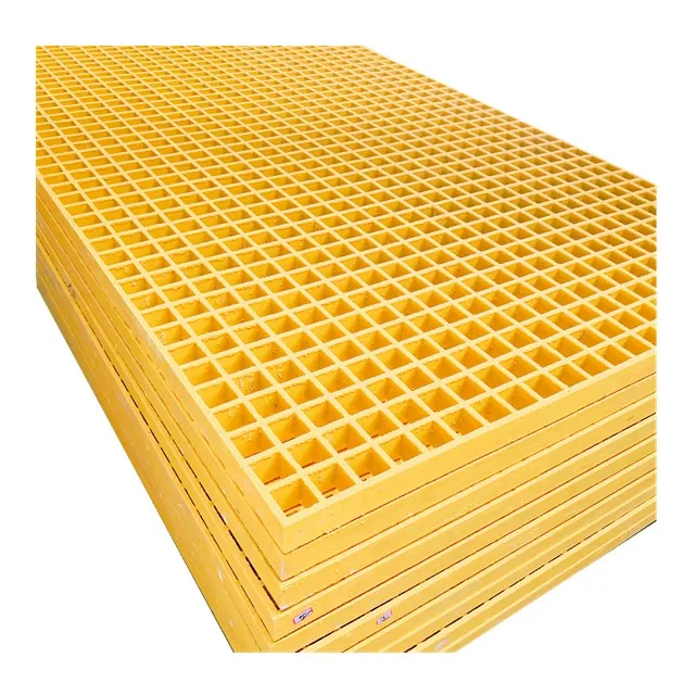 Anti slip  molded  FRP grating 1-1/2&quot; thick with 1-1/2&quot; square mesh,with grit.