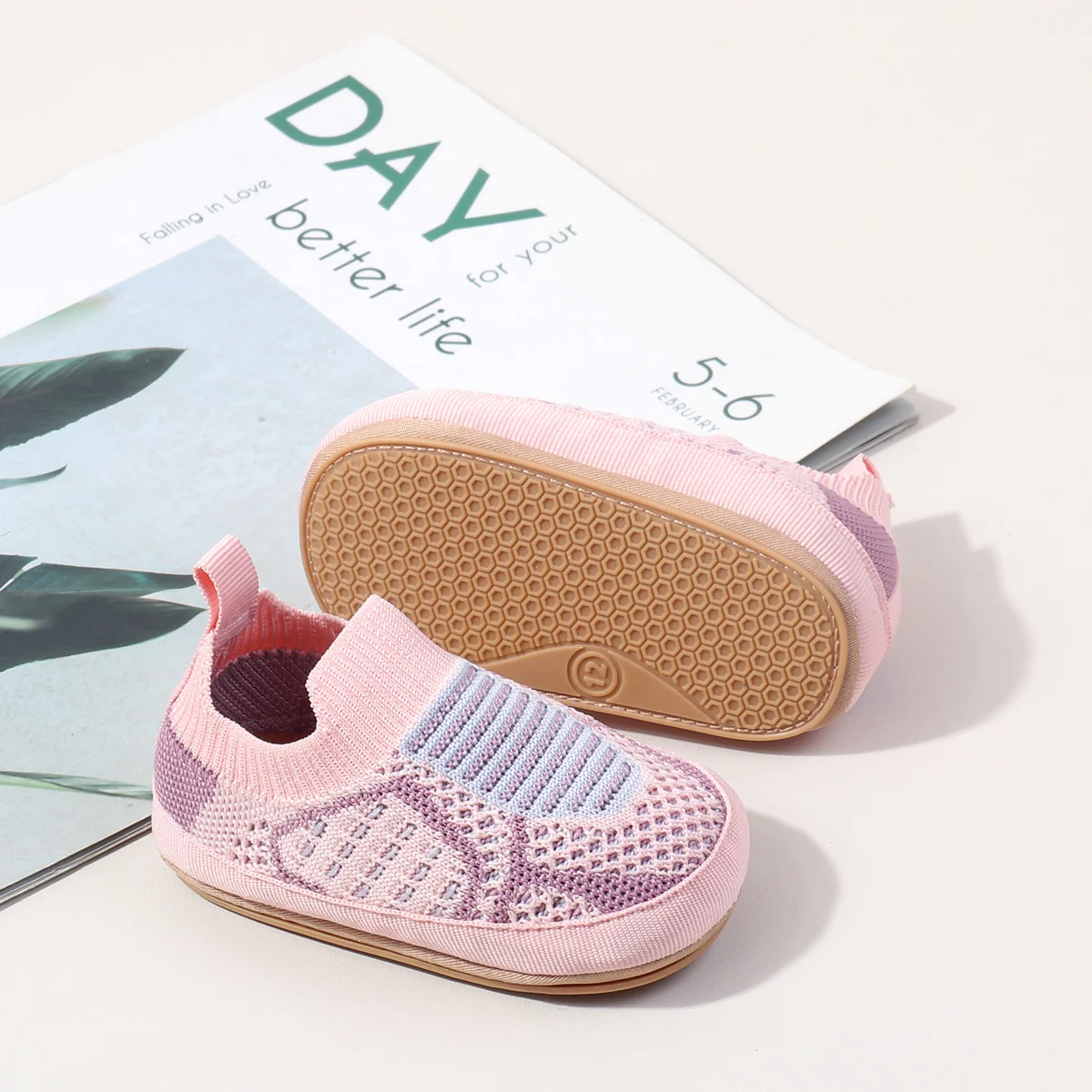 Comfortable Airy Stretchy Flexible Snug Stylish Slip-on All Seasons Infant Shoes for Boys and Girls manufacture