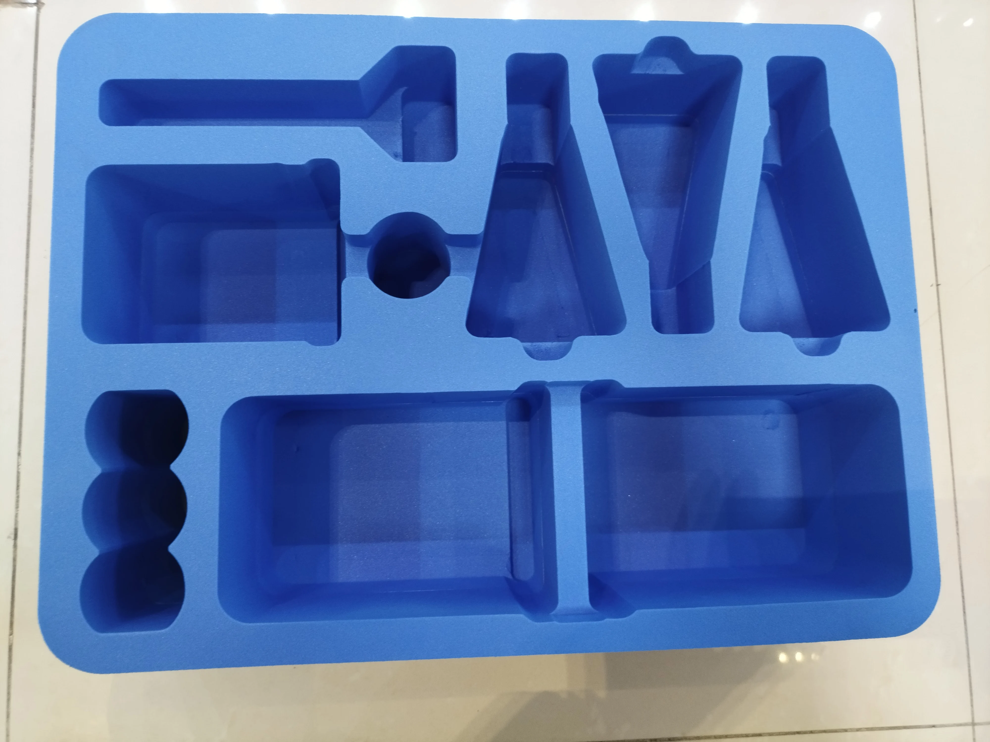 Customized Black ESD Foam Sheets with 10^3-10^6Ω/10^6-10^9Ωcm Volume Resistivity and 80-100 kg/m³ Density for Permanent Anti-Static Electronics