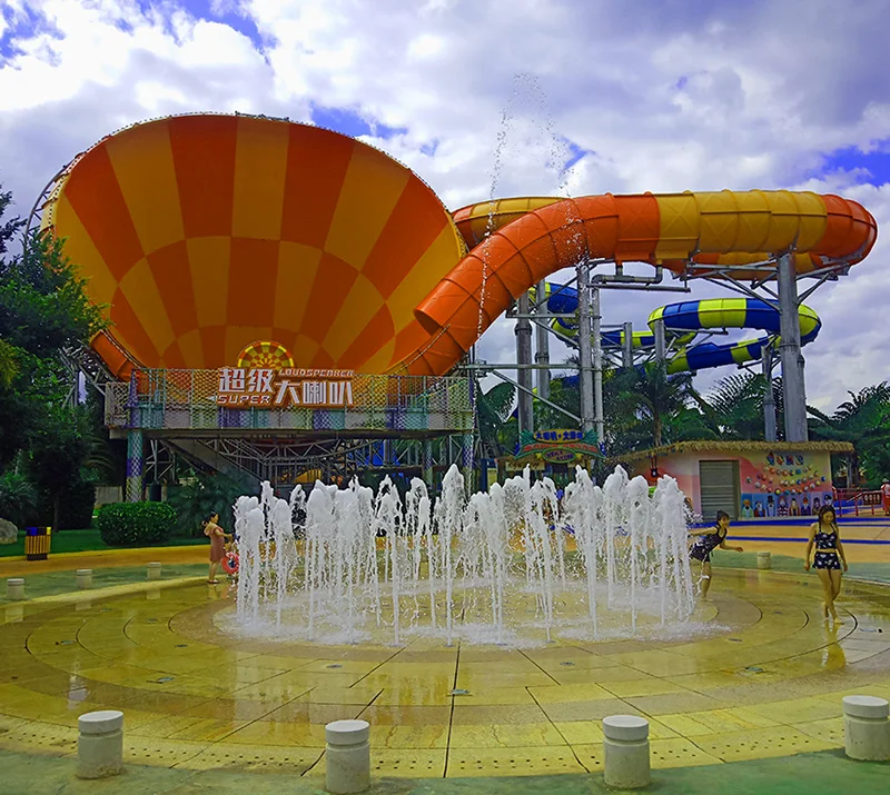 Outdoor Fiberglass Water Park Slide with 6-8mm Thickness and 10 Years Service Life in Customized Size