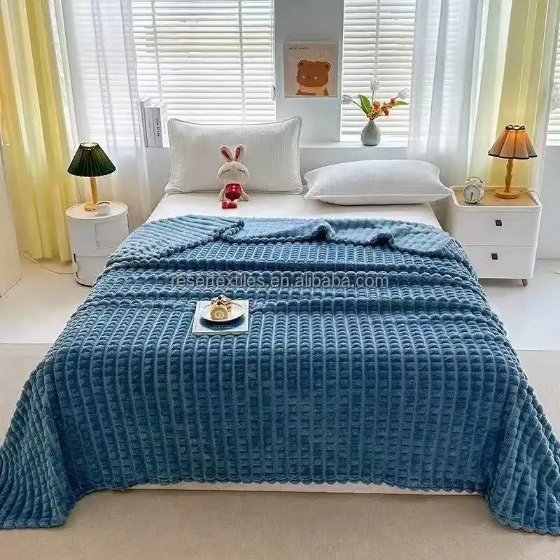 Factory Custom Colors Hand-knitted Jacquard Chenille Chunky Knit Eco-Friendly All-Season Sofa Throw Weighted Blanket 100%
