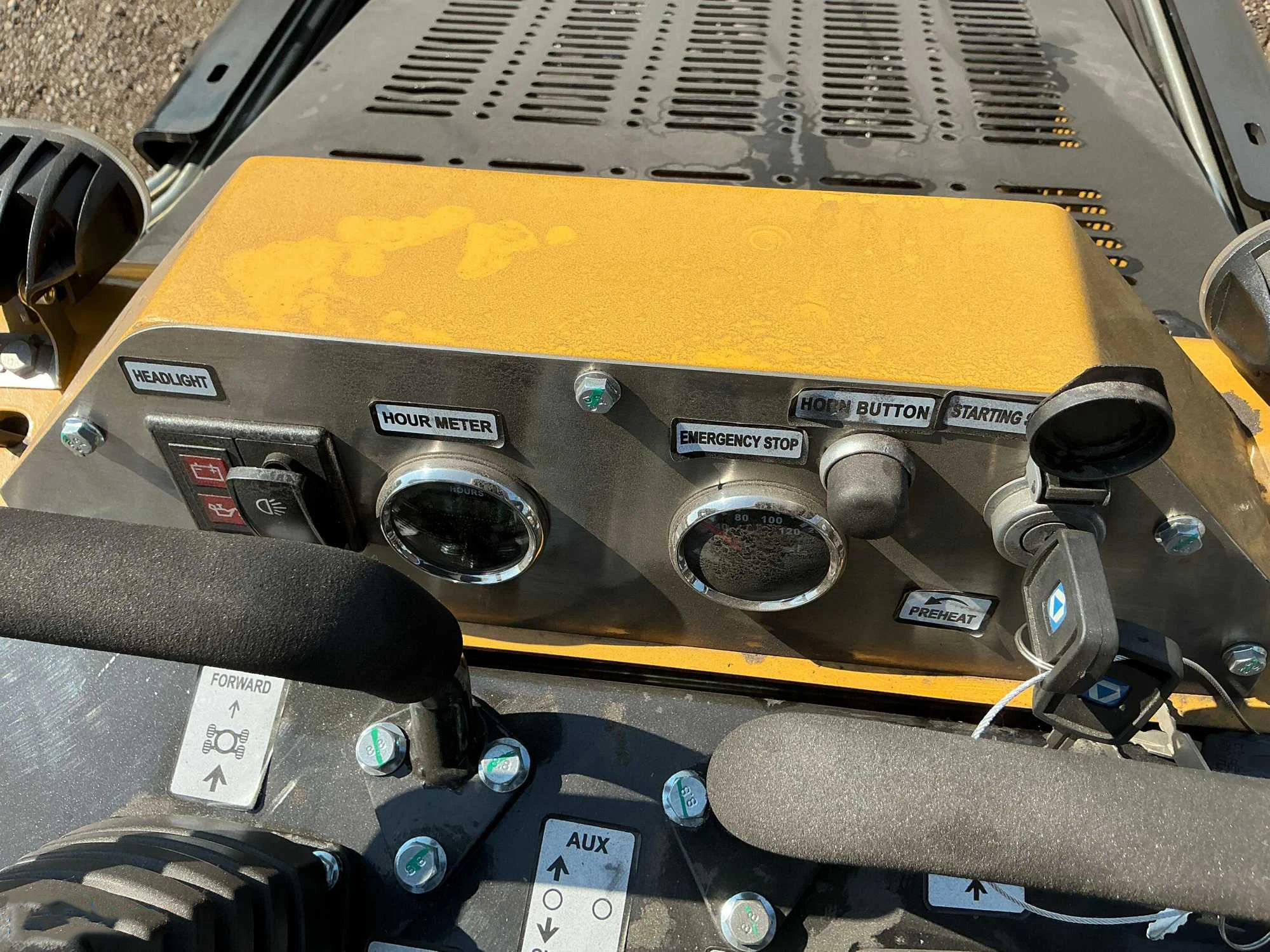 kkt27 kubota d1105 diesel engine 3 cylinders mini skid steer loader crawler loader-8