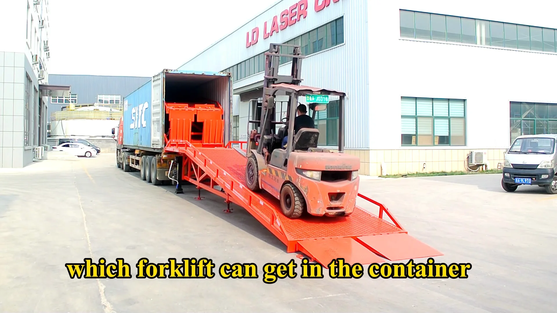 Hydraulic Mobile Loading Ramp Lift Tables For Warehouse Container Use