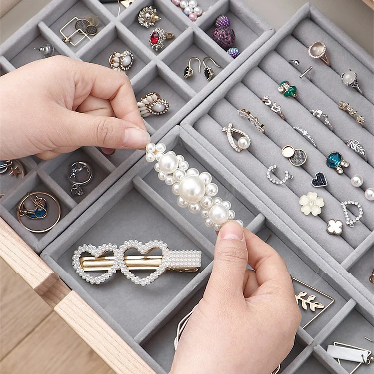 Tongxing Wholesale custom jewelry storage diamond rings earrings display case tray velvet jewelry organizer for women