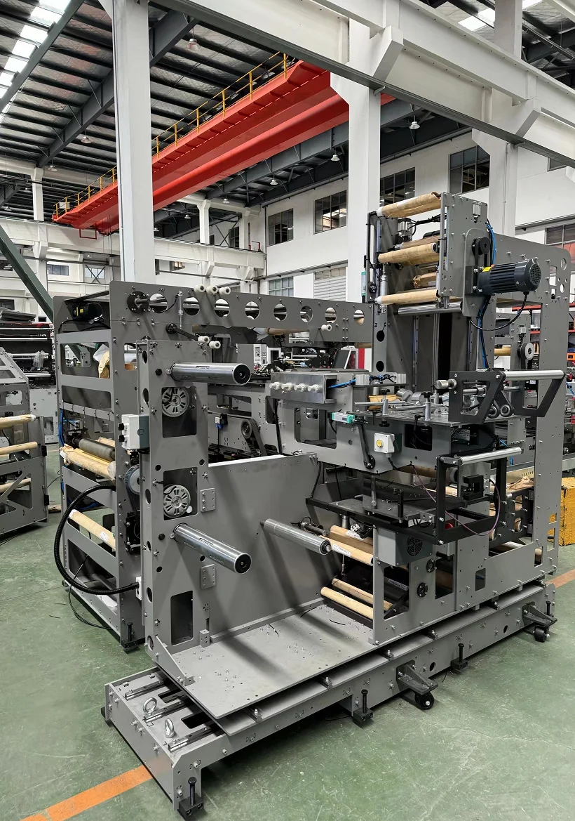 Automatic Flat Bottom 8 Sides Sealing Pouch Bag Making Machine WSD-800F  Automatic Flat Bottom 8 Sides Sealing Pouch Bag Making Machine WSD-800F