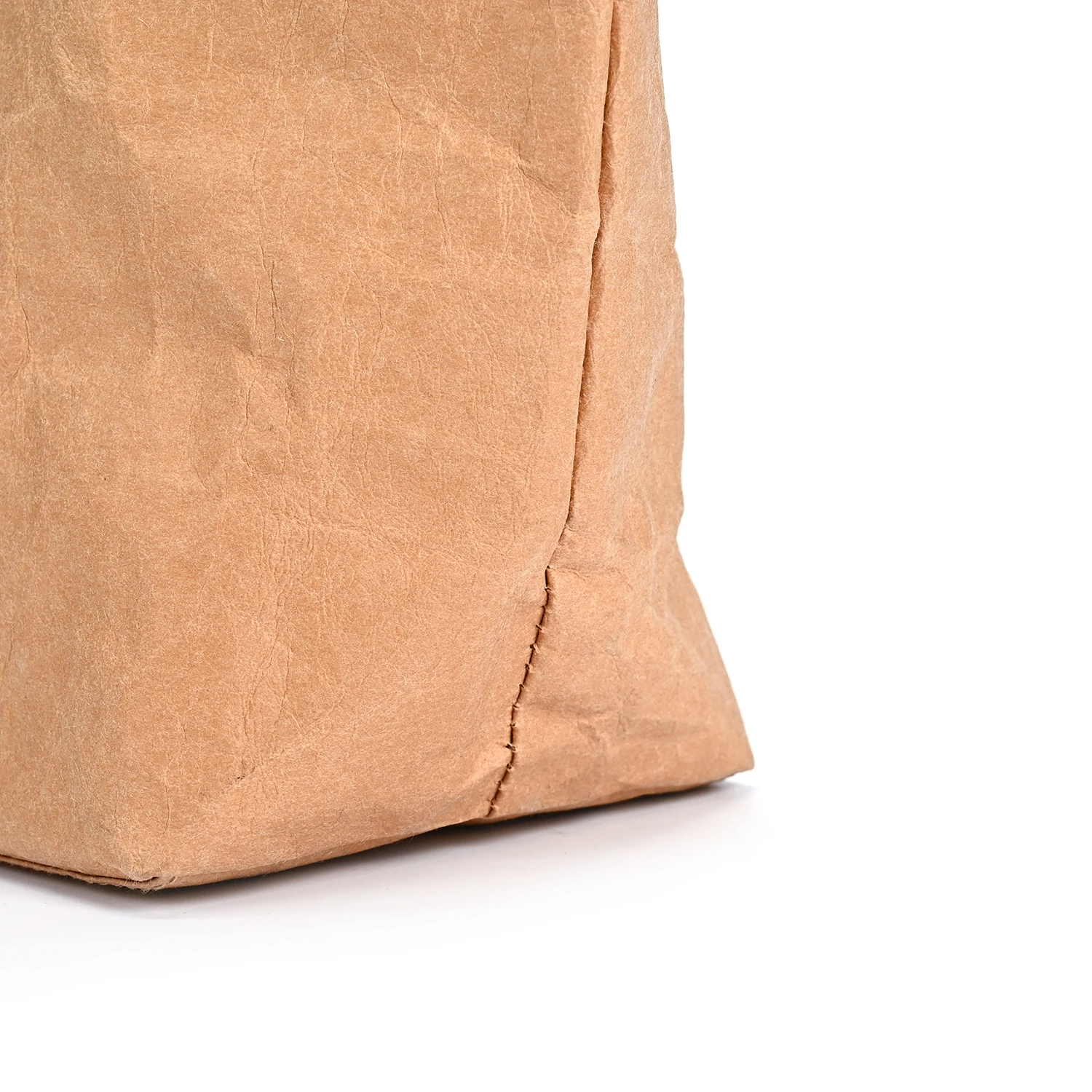 Hot Selling Custom Logo Thickened Waterproof Flexible Handbag Cowhide Dupont Paper Nonwoven Bags with Logo manufacture