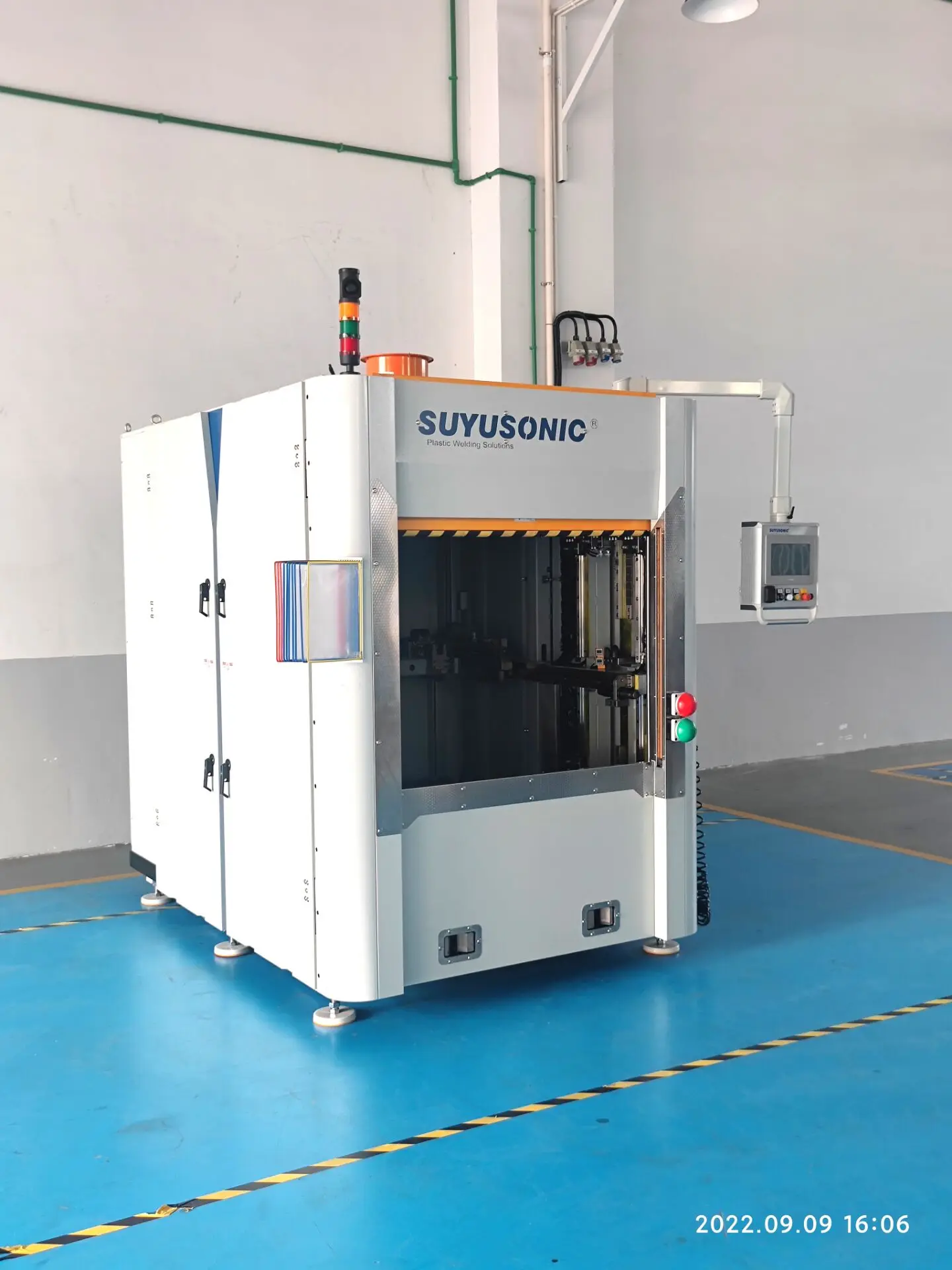 Automatic Forward Technology Hot Plate Welding Machine 50-60Hz 1300*1000*2500 for Car Armrest Cover