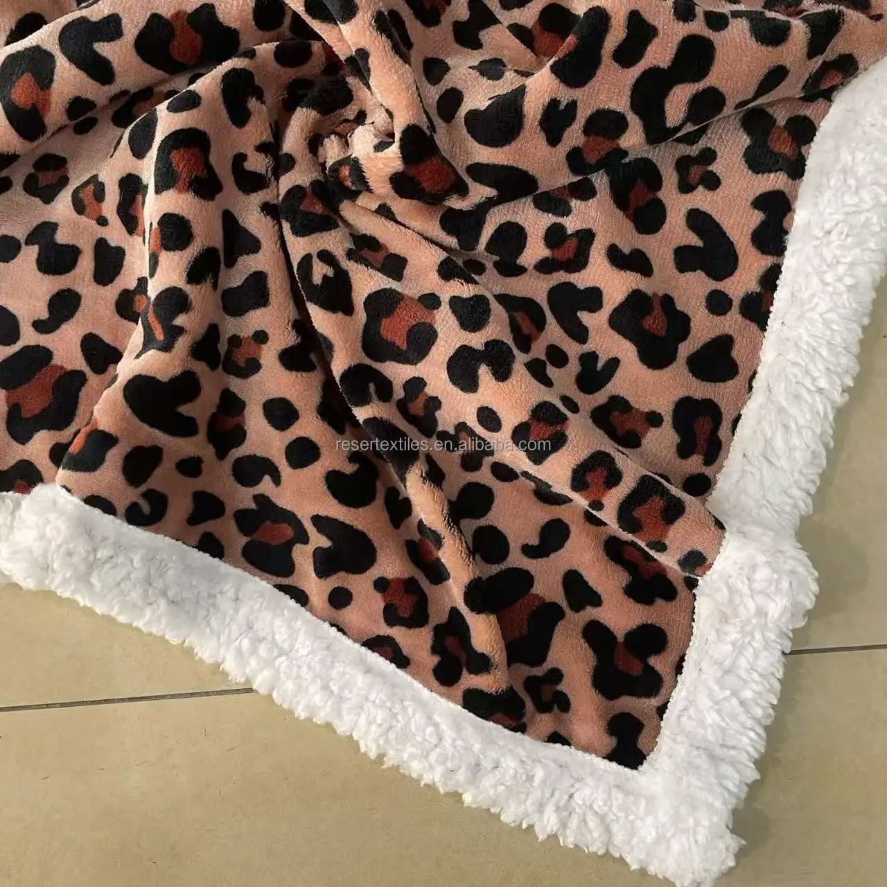Super Soft Cozy Quilted Plush Flannel Fleece Sherpa Eco-Friendly Wearable Throw Hoodie Hooded Blanket Character Angel Wrap