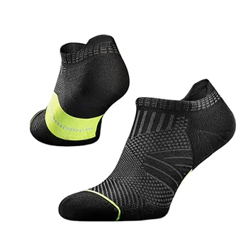 Custom low MOQ wholesale high quality athletic sport mens new design quick dry compression running socks