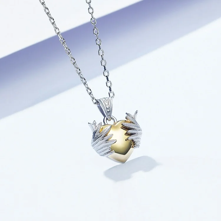 angel heart necklace (3).png