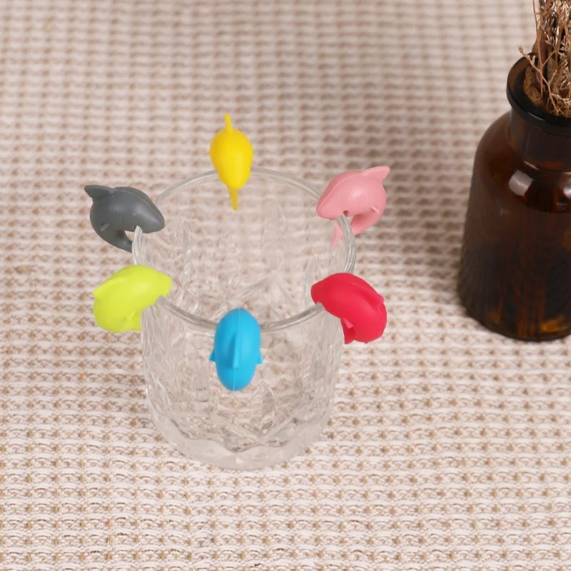 Wellfine Food grade Animal Shape Silicone Wine Glass Cup Markers Silicone Colorful Drink Marker Stickers