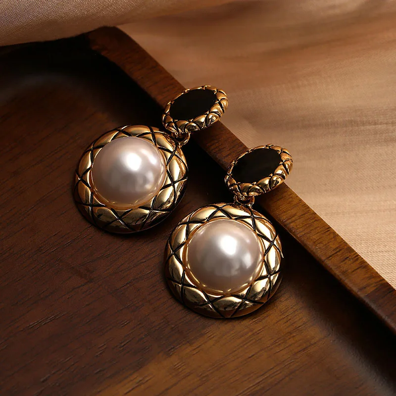 Alloy Antique Gold Drop Earrings for Women White Pearl Metal Statement Fashion Jewelry Earrings