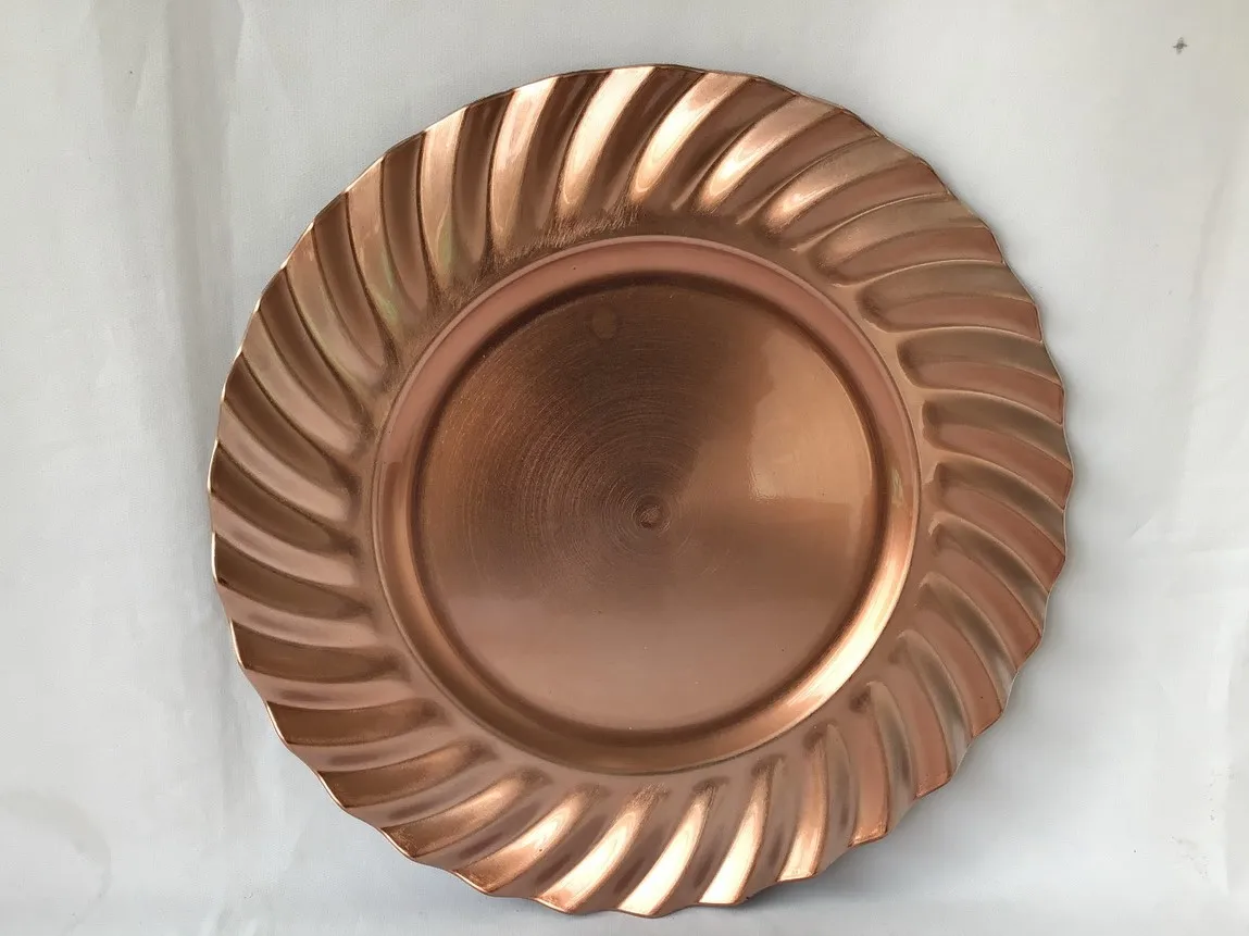 Wholesale Round Plastic Charger Plates, Eco-friendly Reusable Dinnerware Sets Tableware for Home Hotel Wedding Event Decoration