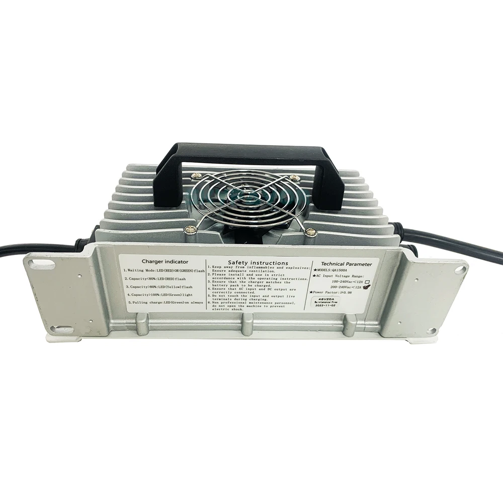 Dustproof waterproof custom 60V battery charger 60V 18A on board automatic smart 60 volt Electric tricycle Auto-Rickshaw charger