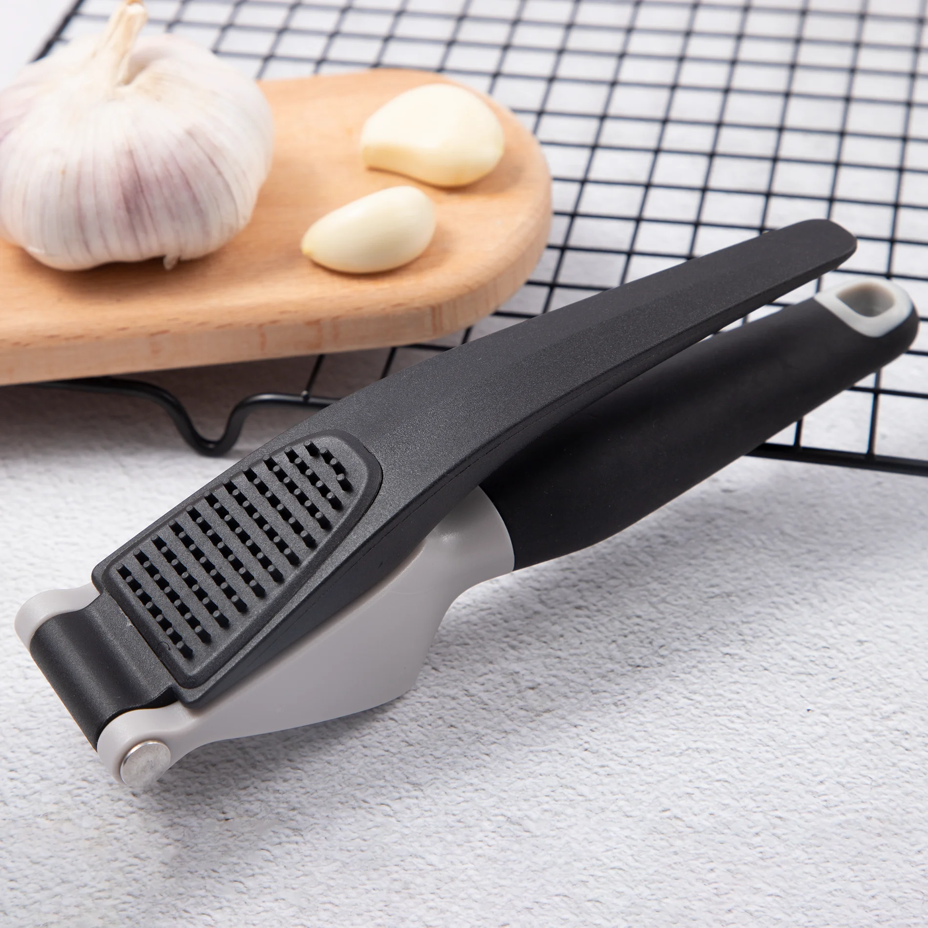 Light Duty Stainless Steel Garlic Press And Ginger Grater Kitchen Utensil