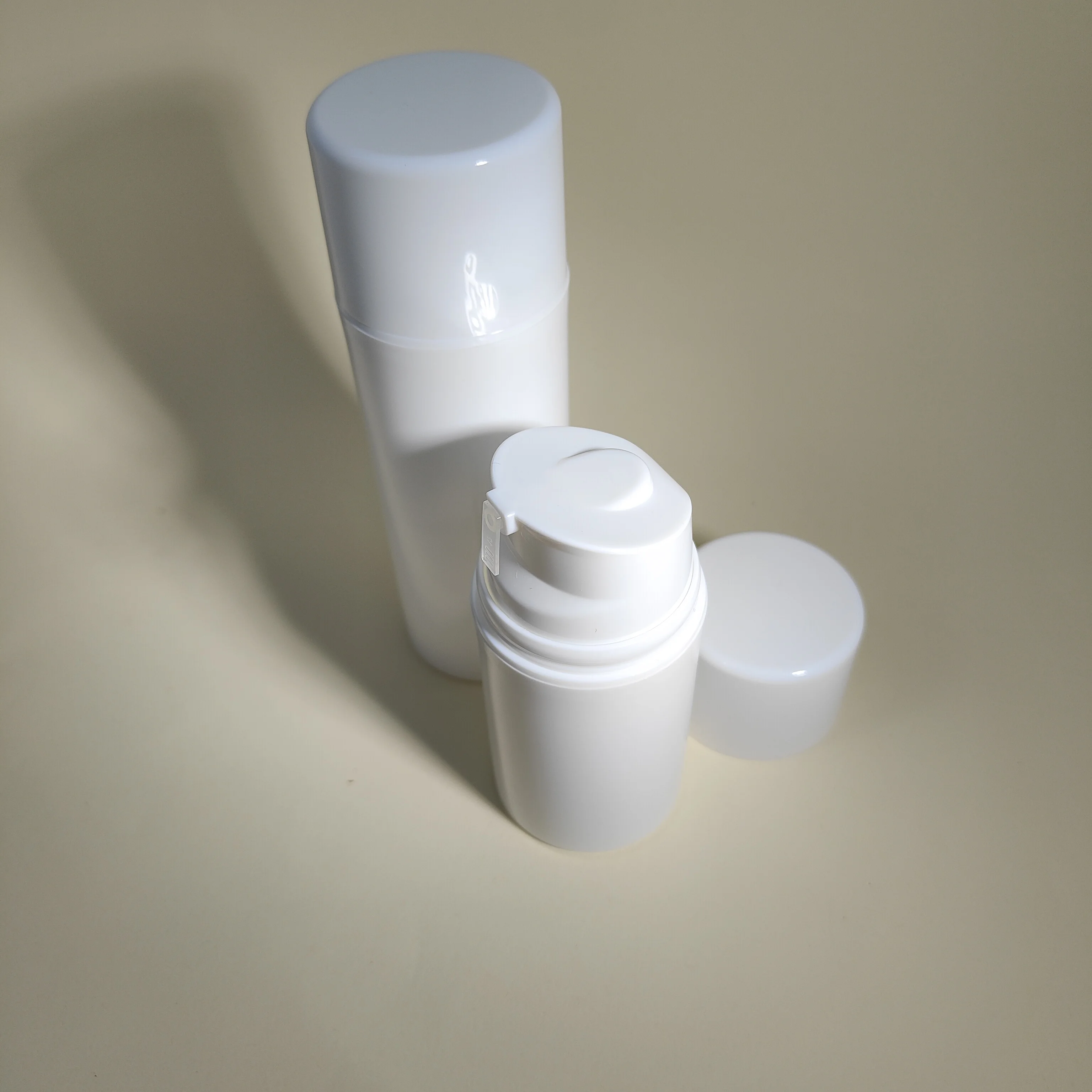 product wholesale spot empty cosmetic plastic packaging 30 150ml pp cream lotion white airless bottle-27