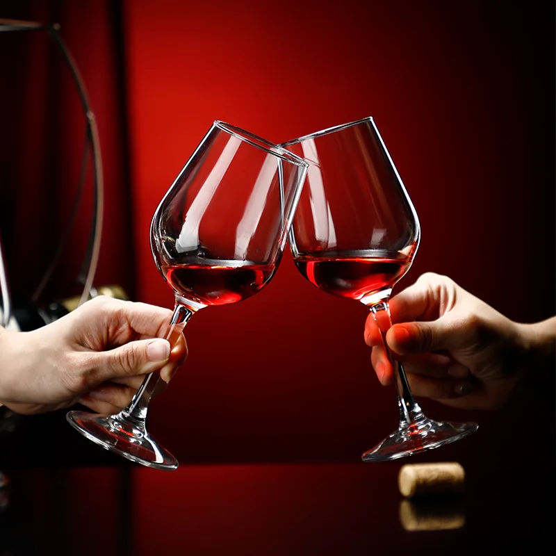 Wholesale Wine Glasses 330ML Lead-free Clear Durable Glassware Glasses for White & Red Wine