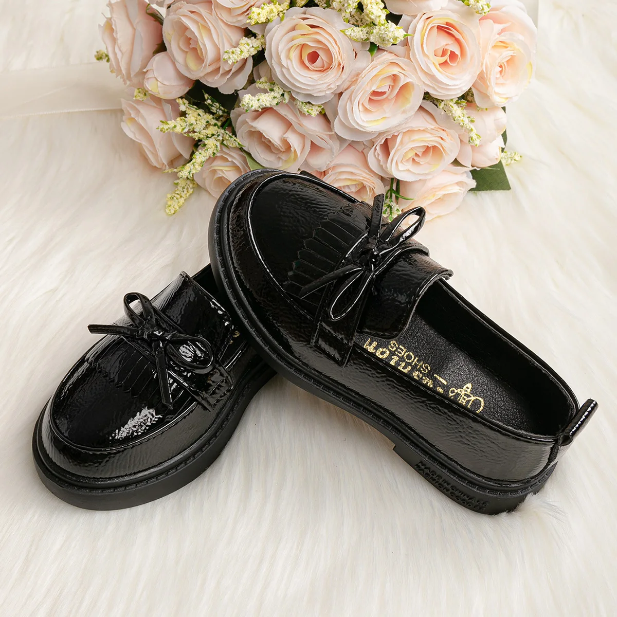 Customized wholesale  Black party school shoes  Mary Jane Uniform  Soft rubber bottom  Glossy black PU fabric  kids girl shoes