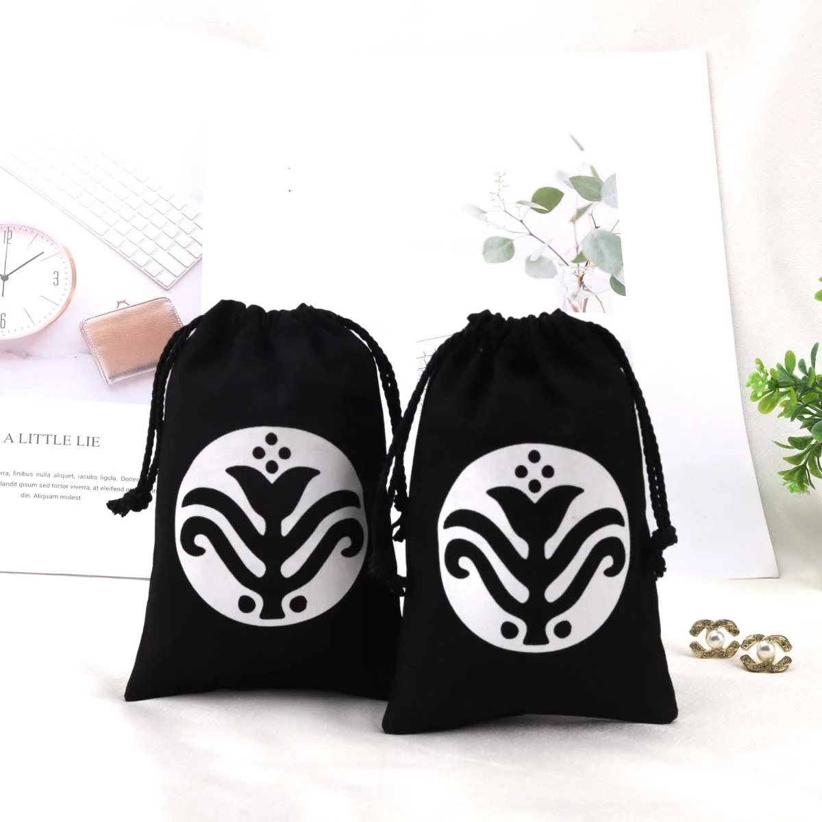 Custom Silk Screen Printing Black Cotton Candle Pouch Drawstring Muslin Gift Candle Bag