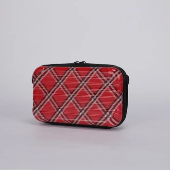 Fashionable and simple waterproof cosmetic bag for women convenient and practical to carry with you at parties makeup case