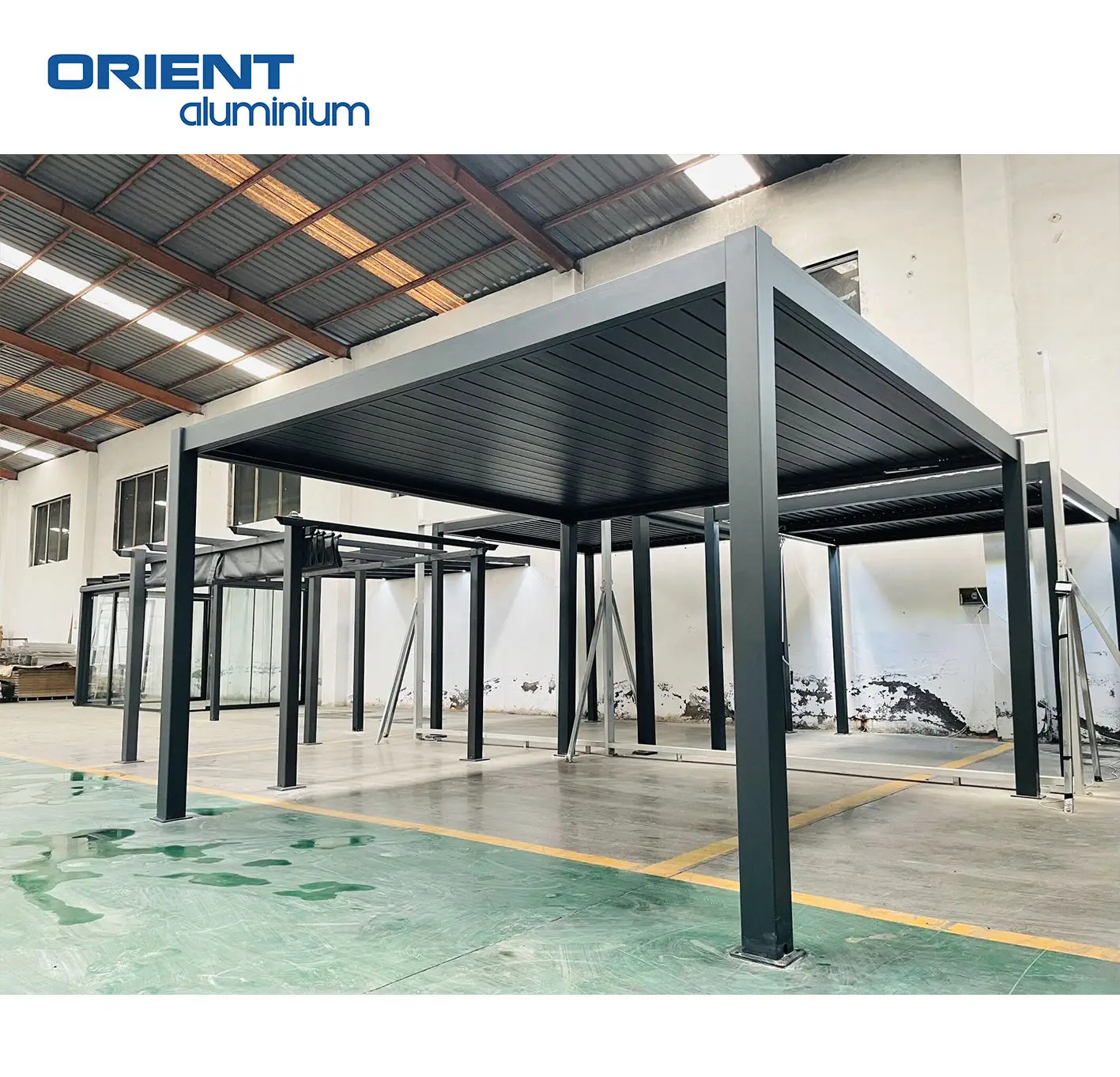 Pérgola De Aluminio Bioclimática Persiana Motorizada Impermeable Para