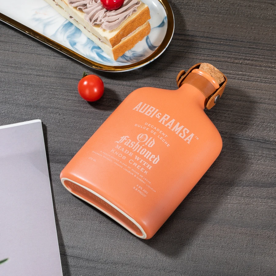 Factory Customized 350ml Flat Flask Glass Bottles for Dry Gin Liquors and Whiskey Alcoholic Drinks with Silk Printing Spraying