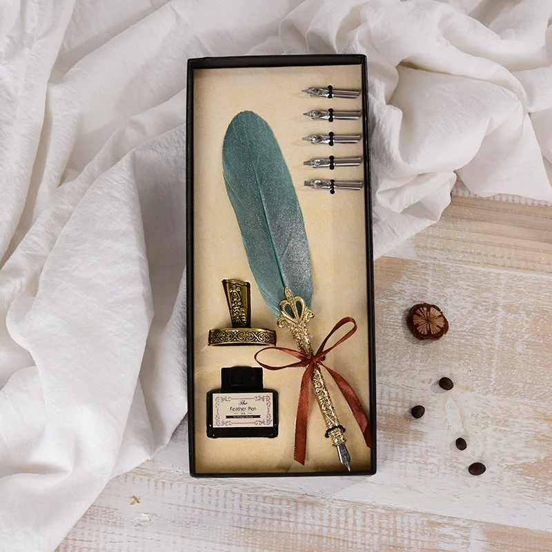 Hot Selling Newfangled  Feather Quill Pen Dipped in Ink Fountain Pens Set