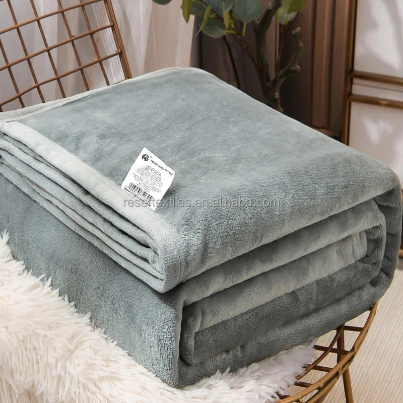 100% Polyester Ultra Soft Flannel Fleece Plush Throw Blanket Solid Pattern Knitted Decorative Throw for Home Bed Sofa for Fall