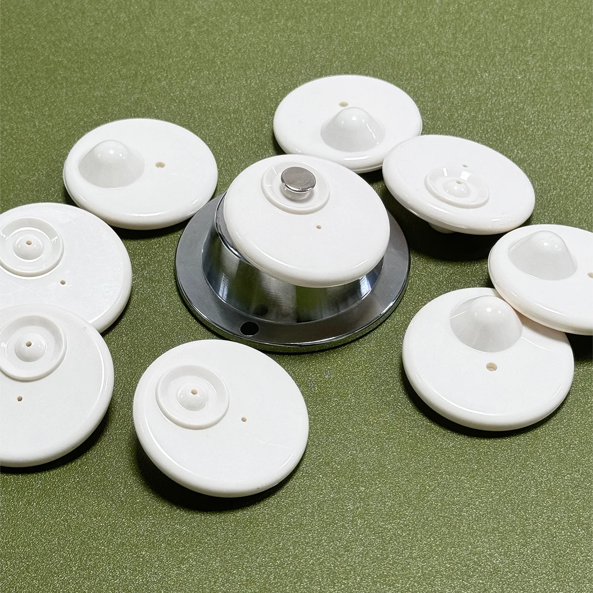 Witte ronde EAS 8.2MHz Security Hard RF Tag Voor detailhandel 1