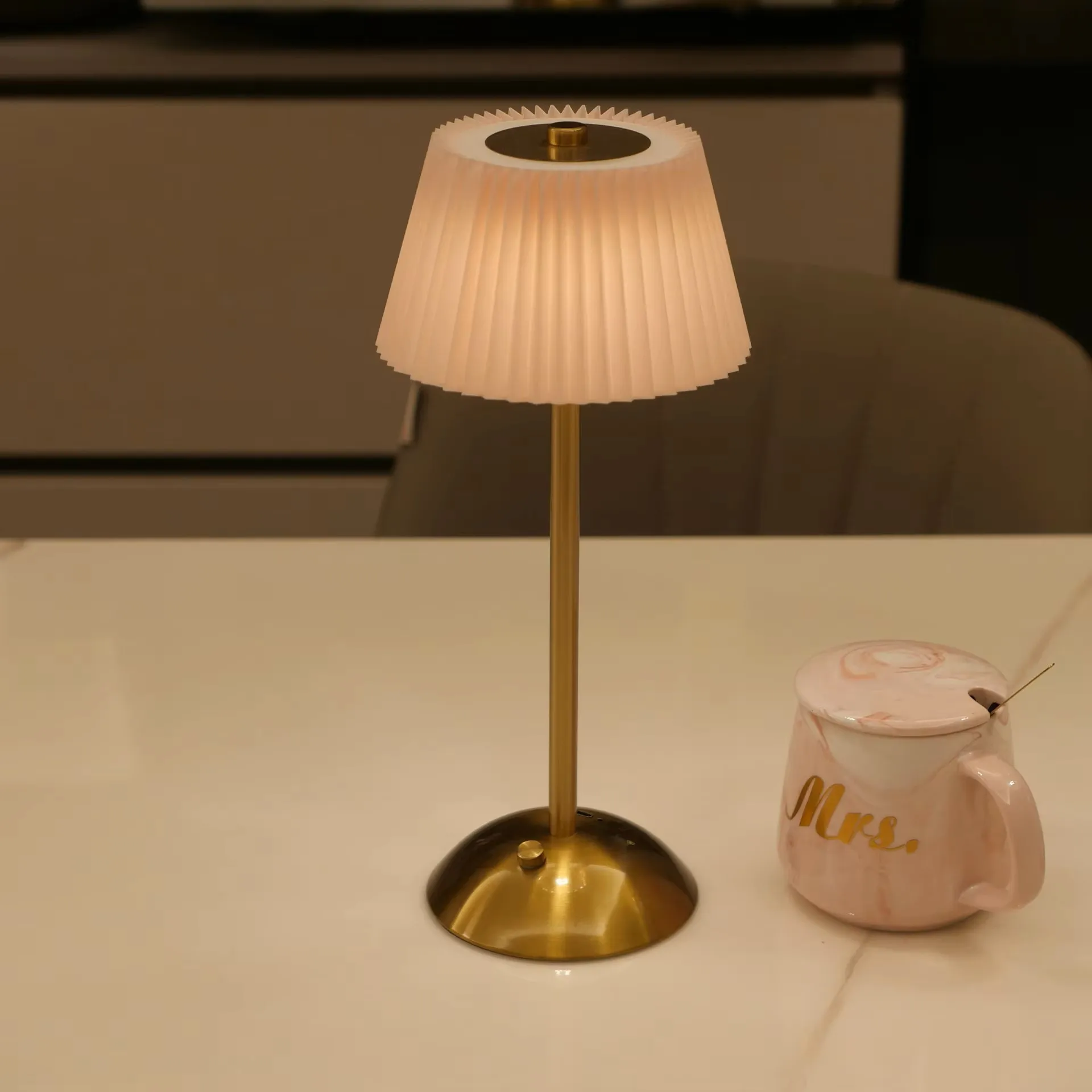 Modern Minimalist Rechargeable Touch Night Light Pleated Fabric Metal Bedside Atmosphere Lamp 5V Battery Cross-Border Table Lamp